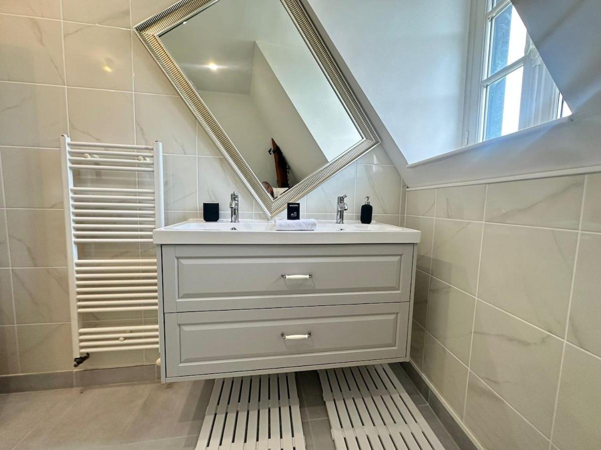 S Bayleved'Air Duplex Vue Chateau, Balneo Et Sauna Sedan Zewnętrze zdjęcie