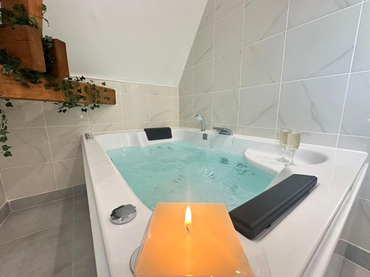 S Bayleved'Air Duplex Vue Chateau, Balneo Et Sauna Sedan Zewnętrze zdjęcie